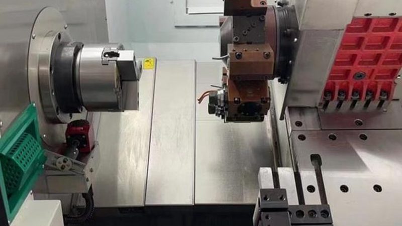 铣床与加工中心：操作上的差异与考量**