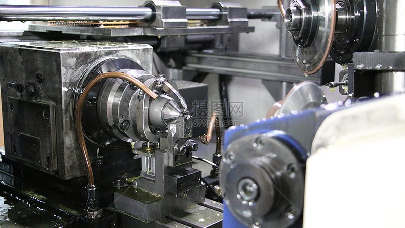 钻攻中心：揭秘其生产工艺与选型要点
